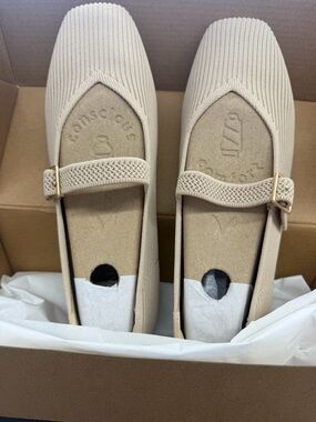 Vivaia shoes size Uss 7.5